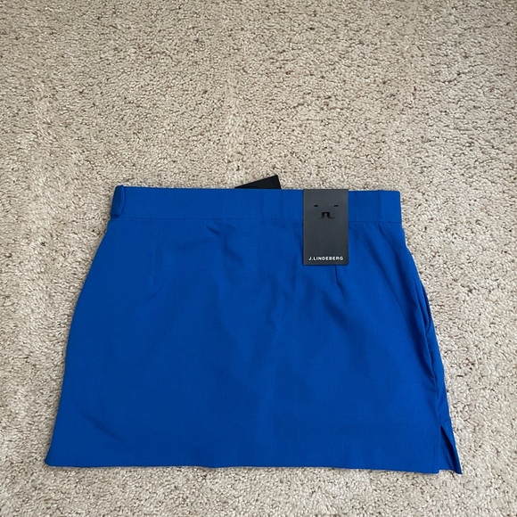 Ladies J. Lindeberg Silvia Skirt w/ high vent (153) - Picture 9 of 11